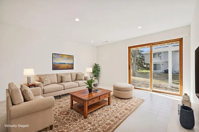 $320,000 | 4143 Meadowlark Point, Eagan, MN 55122