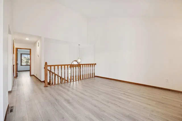 $320,000 | 4143 Meadowlark Point, Eagan, MN 55122