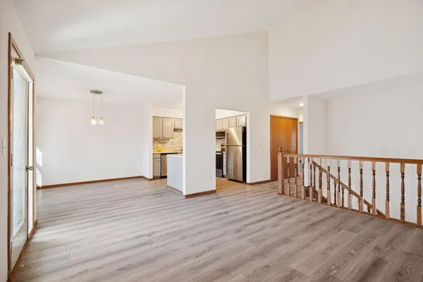 $319,500 | 4143 Meadowlark Point, Eagan, MN 55122