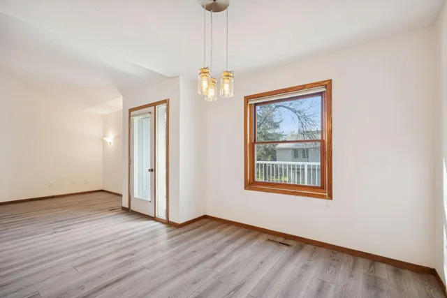 $320,000 | 4143 Meadowlark Point, Eagan, MN 55122