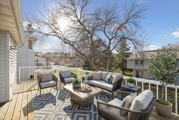 $319,500 | 4143 Meadowlark Point, Eagan, MN 55122