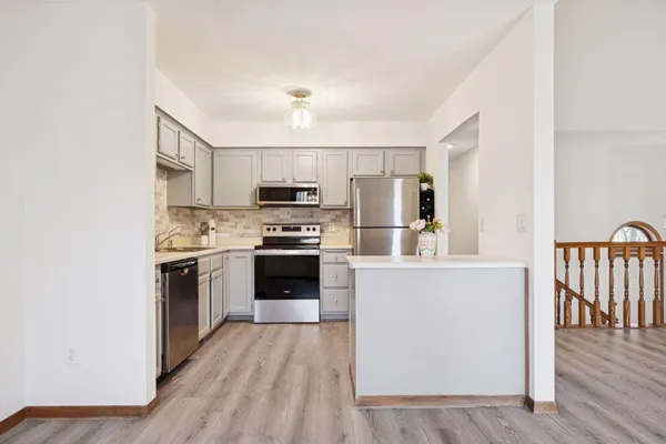 $319,500 | 4143 Meadowlark Point, Eagan, MN 55122