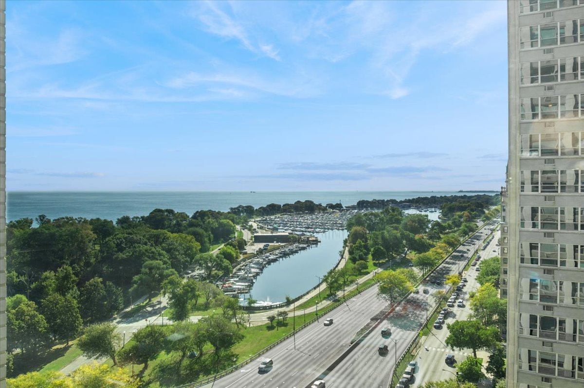 3600 North Lake Shore Drive, Unit 1601 Chicago, IL 60613 - Photo 2 of 16 a view of a city with tall buildings