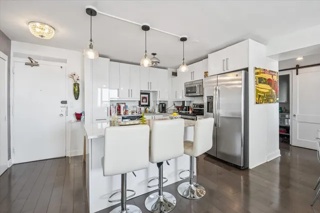 $3,500 | 3600 North Lake Shore Drive, Unit 1601, Chicago, IL 60613