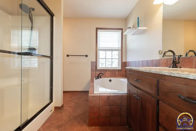 $409,900 | 7628 Southwest 28th Terrace, Topeka, KS 66614