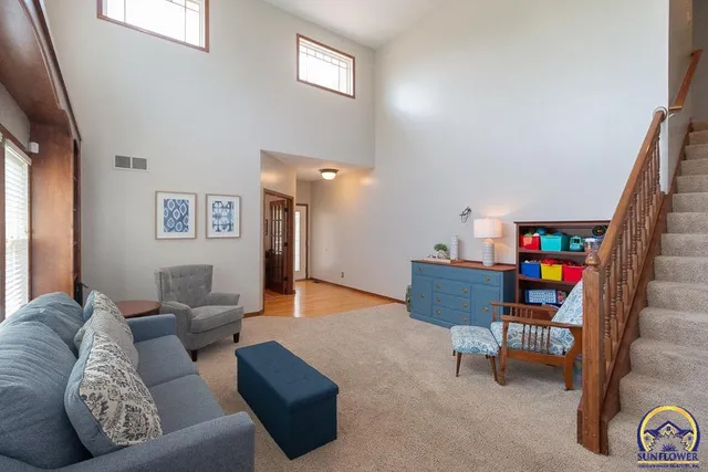 $409,900 | 7628 Southwest 28th Terrace, Topeka, KS 66614