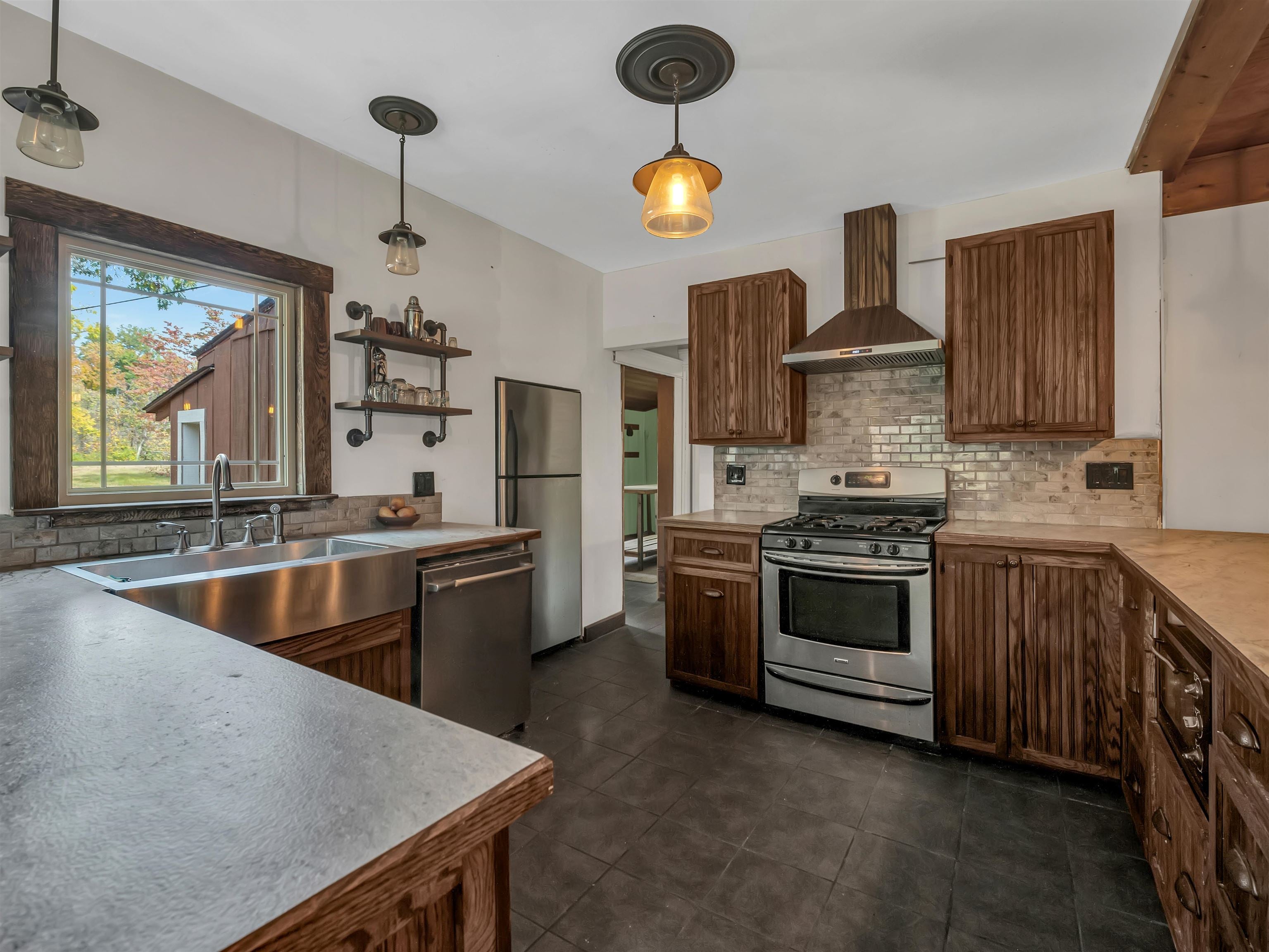 161 Trenol Road Milton, WV 25541 - Photo 13 of 30 Gallery Image 13