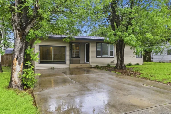 $1,875 | 129 Phil Wilson, Boerne, TX 78006