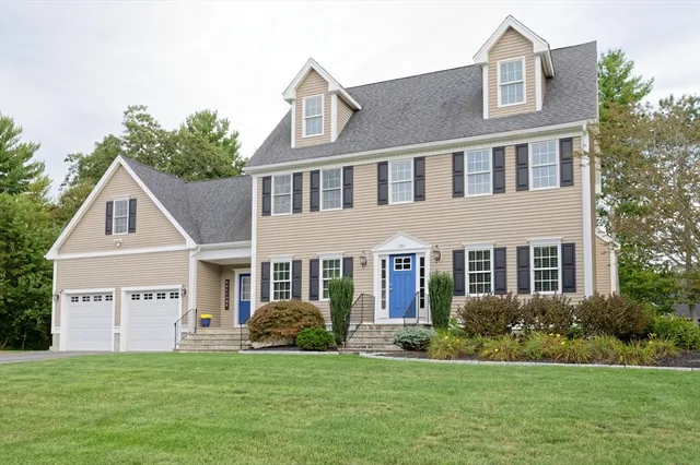 $839,900 | 192 Rebecca Road, Northbridge, MA 01588