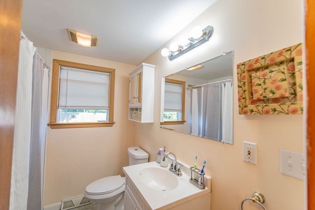 27 Glen Road Swampscott, MA 01907 - Photo 22 of 35 Gallery Image 22