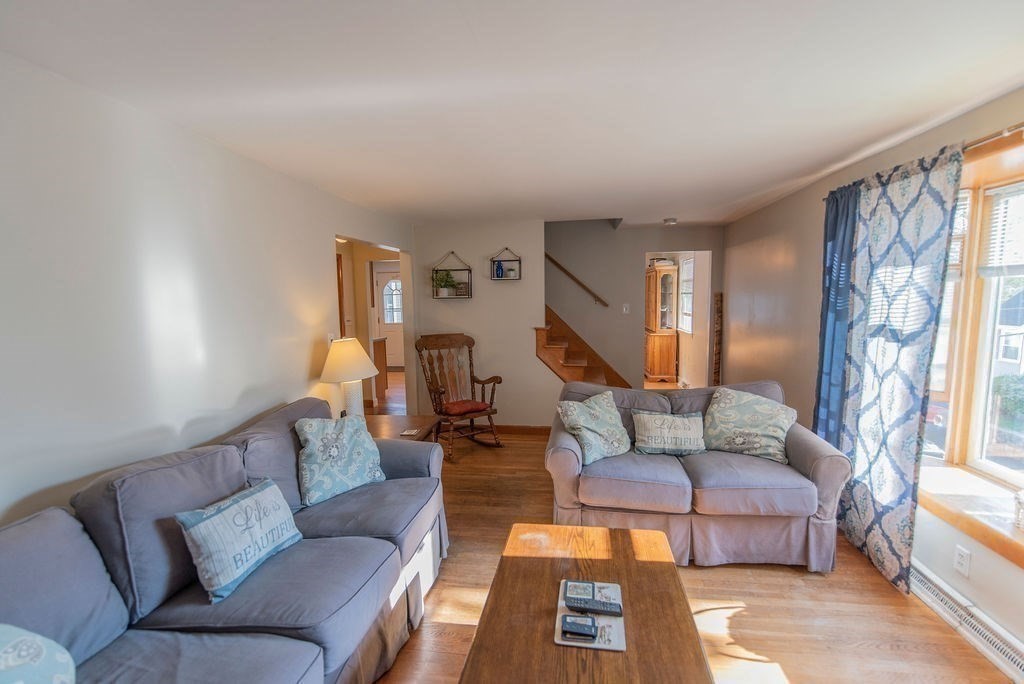 27 Glen Road Swampscott, MA 01907 - Photo 8 of 35 Gallery Image 8