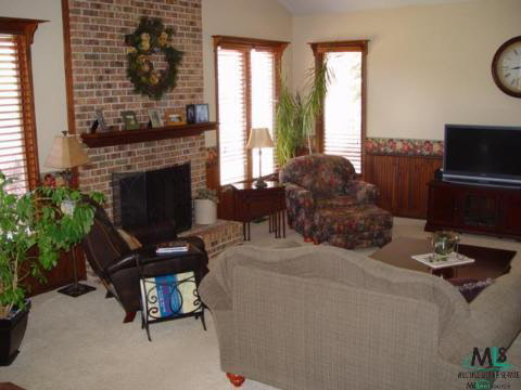 786 Unknown Rochester, MI 48309 - Photo 2 of 12 774028-1.JPG
