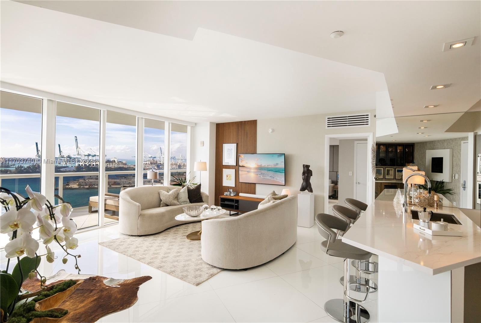 400 Alton Road, Unit 1604 Miami Beach, FL 33139 - Photo 3 of 36 Gallery Image 3