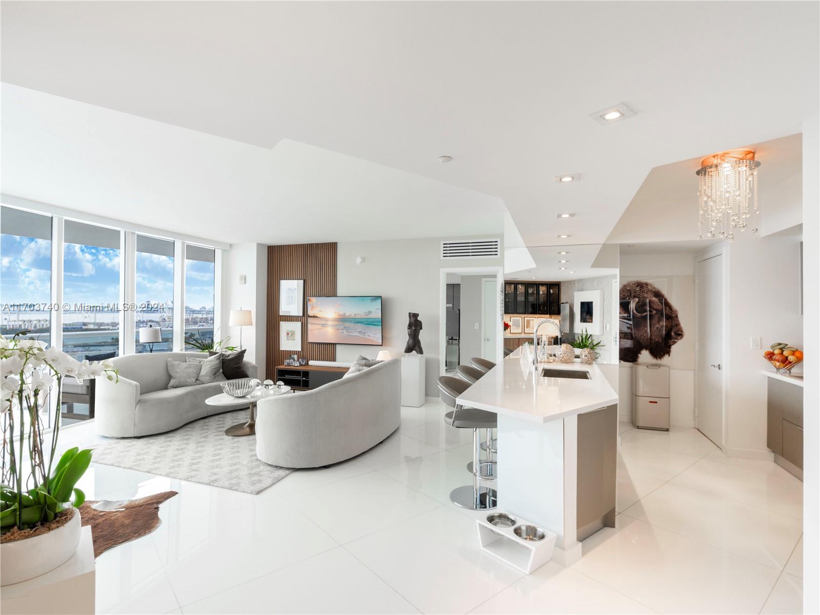 400 Alton Road, Unit 1604 Miami Beach, FL 33139 - Photo 4 of 36 Gallery Image 4