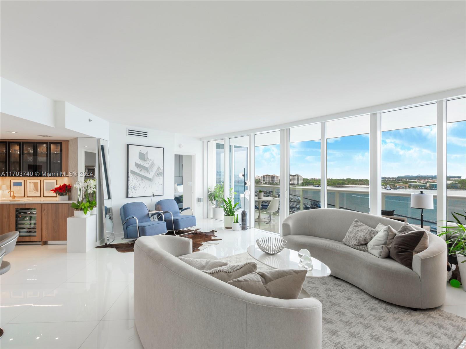 400 Alton Road, Unit 1604 Miami Beach, FL 33139 - Photo 7 of 36 Gallery Image 7