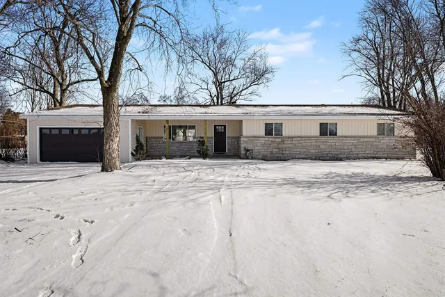 $264,900 | 211 Highway 131, White Pigeon, MI 49099