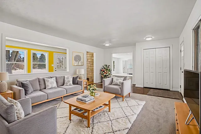 $249,900 | 211 Highway 131, White Pigeon, MI 49099