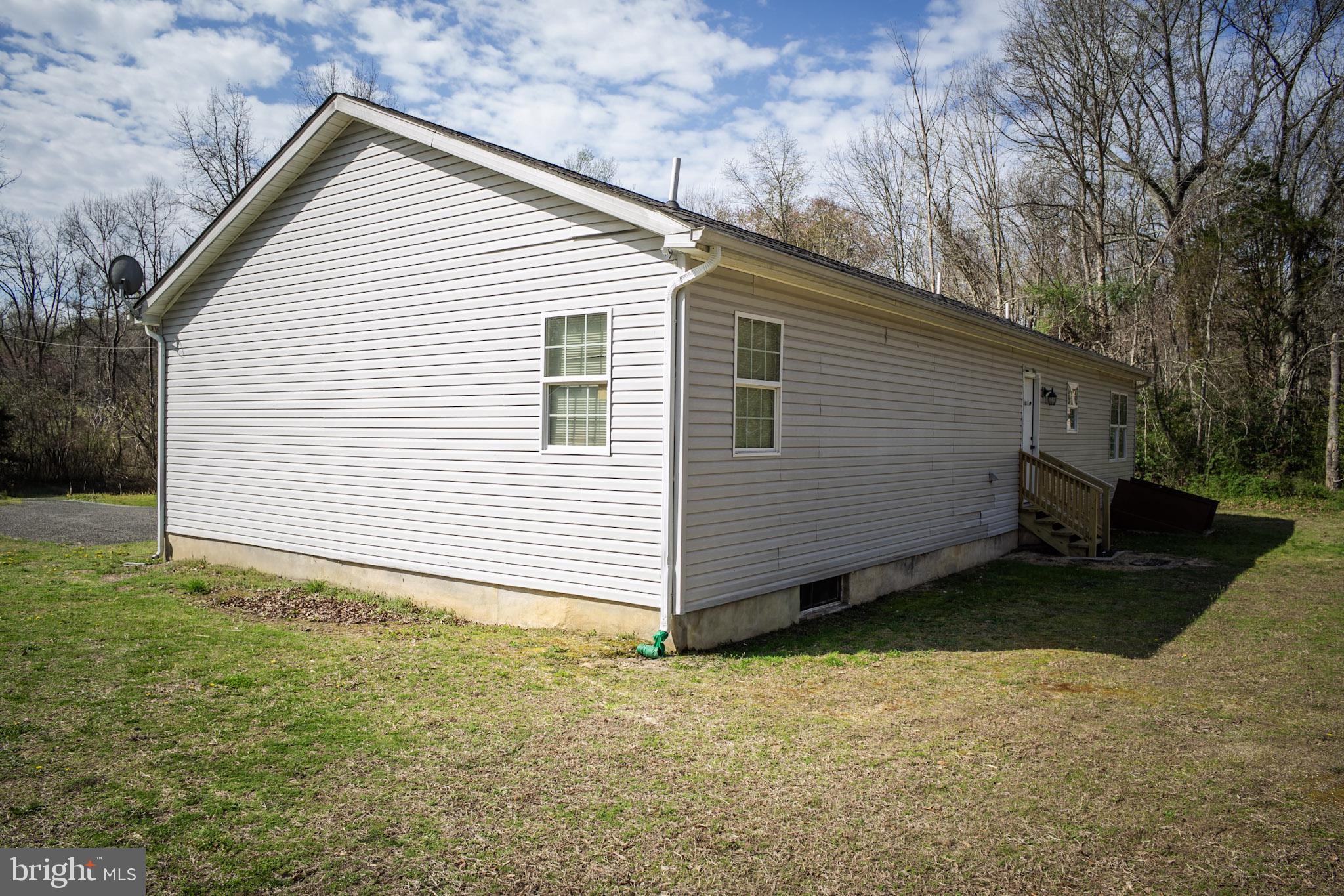 250 Shoemaker Lane Bridgeton, NJ 08302 - Photo 8 of 33 Charming home with serene surroundings.