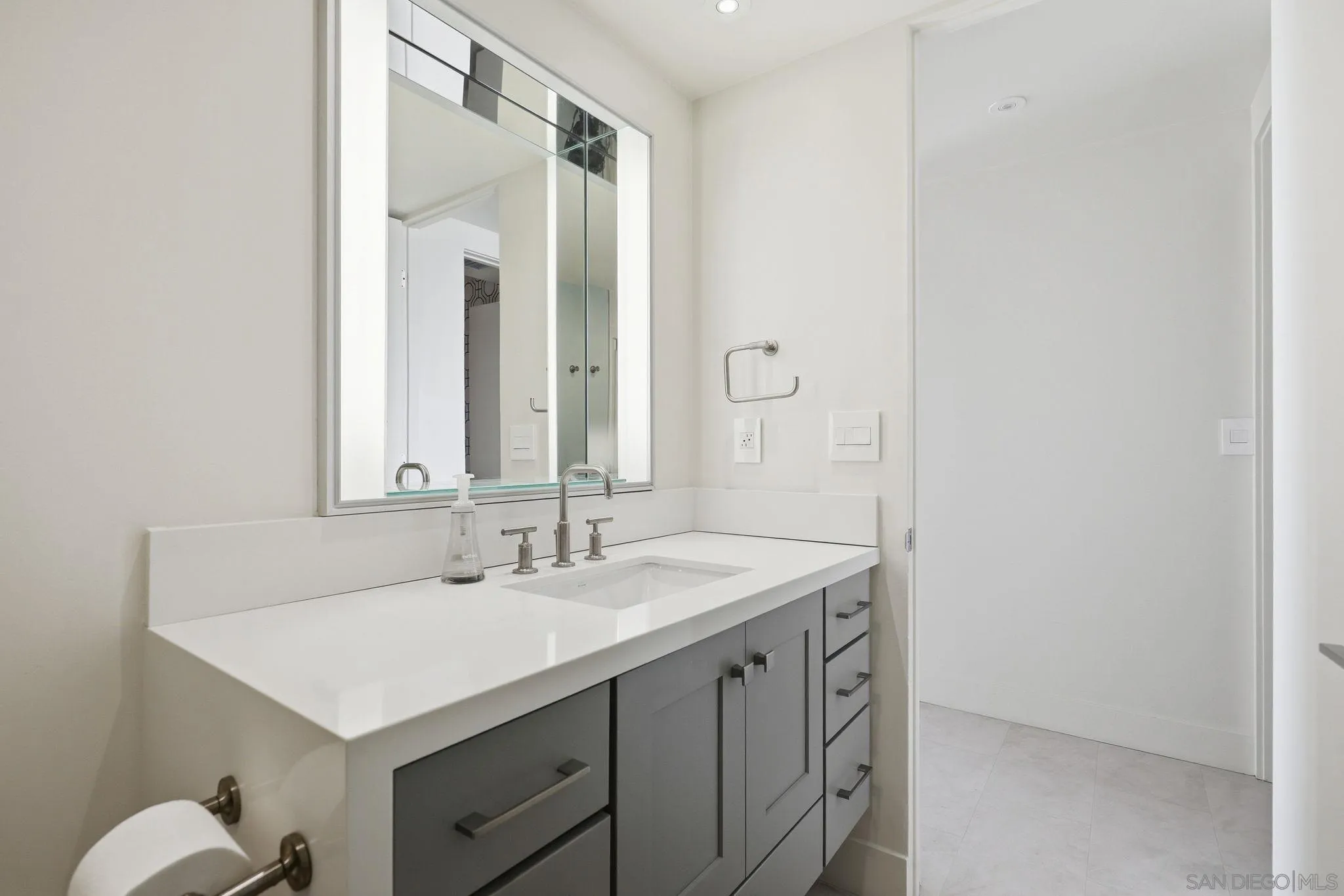 2500 Torrey Pines Road, Unit 403 La Jolla, CA 92037 - Photo 18 of 24
