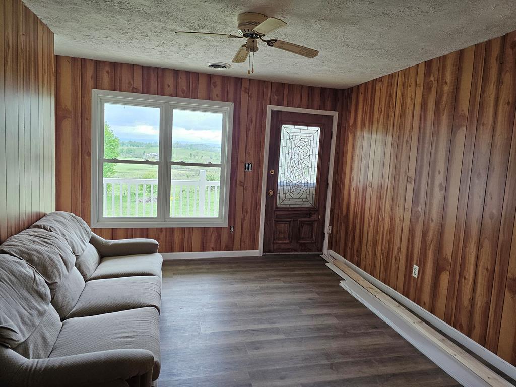 1365 Ridge Avenue Rural Retreat, VA 24368 - Photo 23 of 31 Gallery Image 23