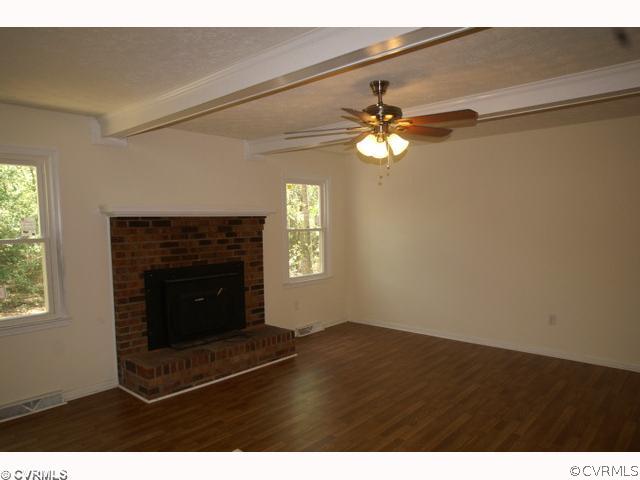 9813 Cattail Road Chesterfield, VA 23838 - Photo 3 of 8 Living Room