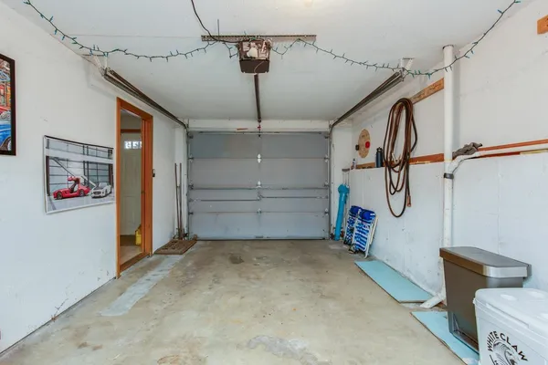 $359,900 | 15 Newell's Meadow Lane, Derry, NH 03038