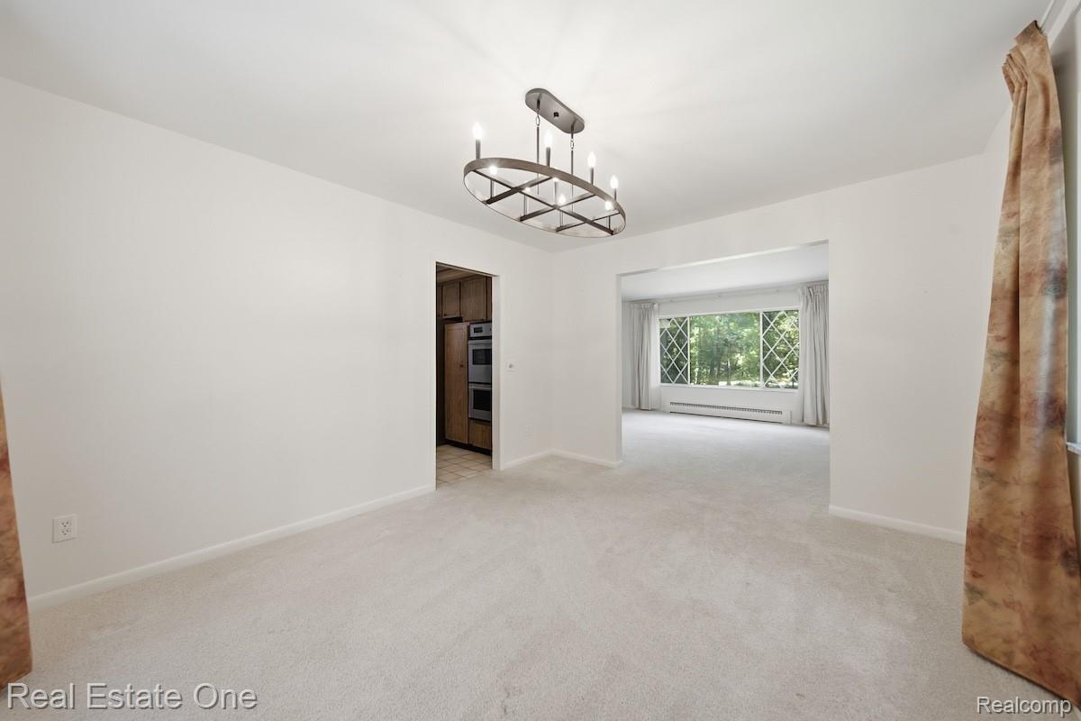 10353 Mcgregor Road Pinckney, MI 48169 - Photo 9 of 41 DSC04348.jpg