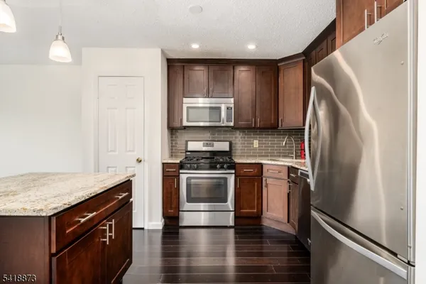 $3,100 | 11 Colton Circle, West Orange, NJ 07052