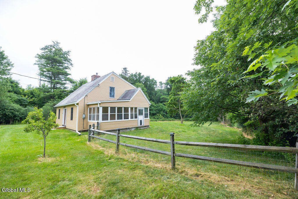 859 Putnam Road Rotterdam, NY 12306 - Photo 12 of 90 0S4A6859