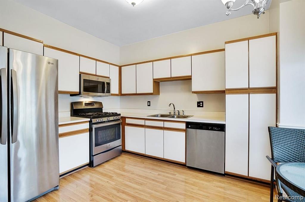 30877 Jasper Ridge, Unit 147 Novi, MI 48377 - Photo 3 of 25