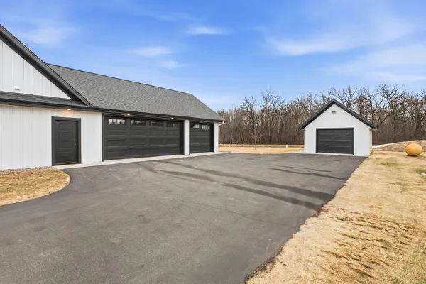 $899,900 | 504 Northern Mdws Lane, Sartell, MN 56377