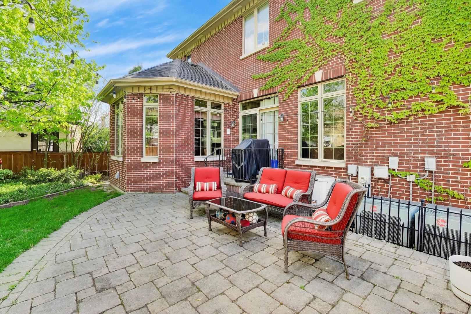 327 South Knight Avenue Park Ridge, IL 60068 - Photo 32 of 40