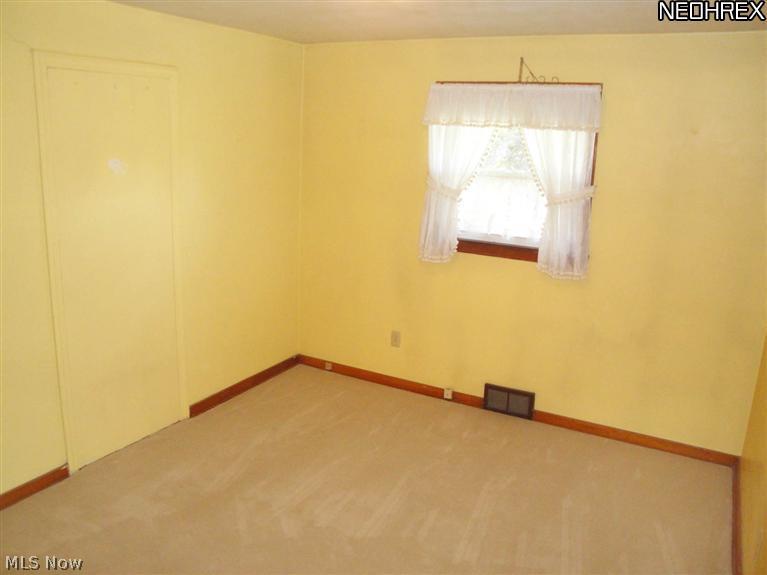 2117 East Garfield Road New Springfield, OH 44443 - Photo 9 of 13