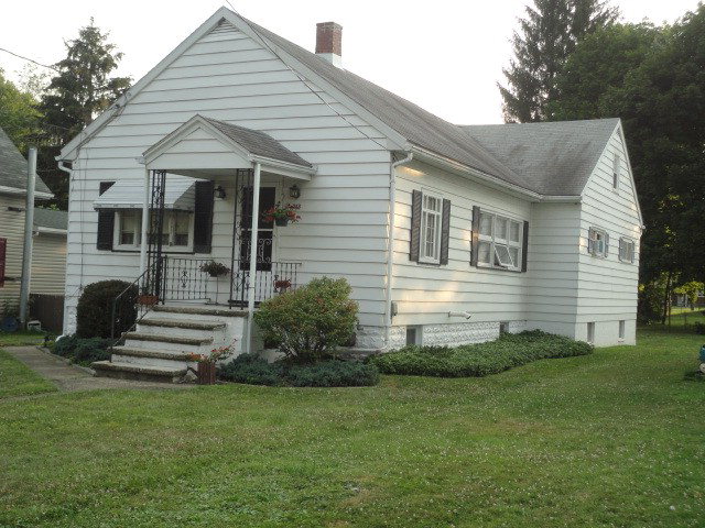 213 Oak Road Oil City, PA 16301 - Photo 1 of 1 Main View