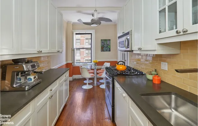 $1,299,000 | 155 East 93rd Street, Unit 6A | Upper East Side