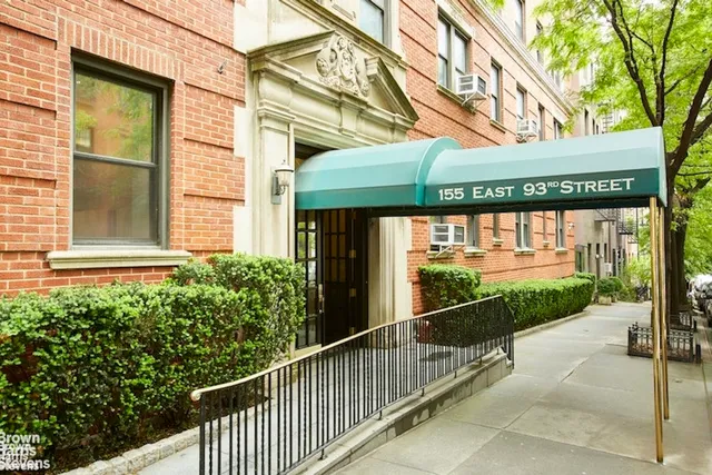 $1,299,000 | 155 East 93rd Street, Unit 6A | Upper East Side