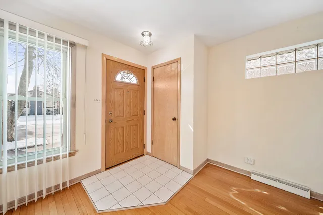 $379,900 | 7230 West Greenleaf Avenue, Chicago, IL 60631