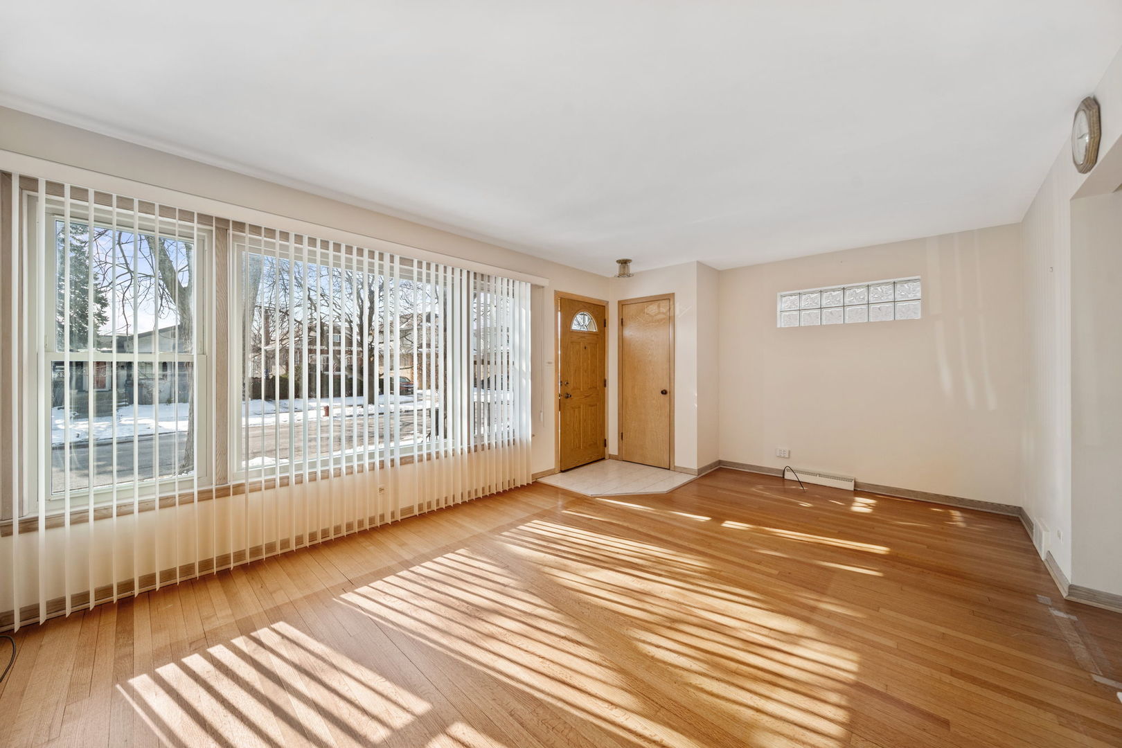 7230 West Greenleaf Avenue Chicago, IL 60631 - Photo 4 of 20