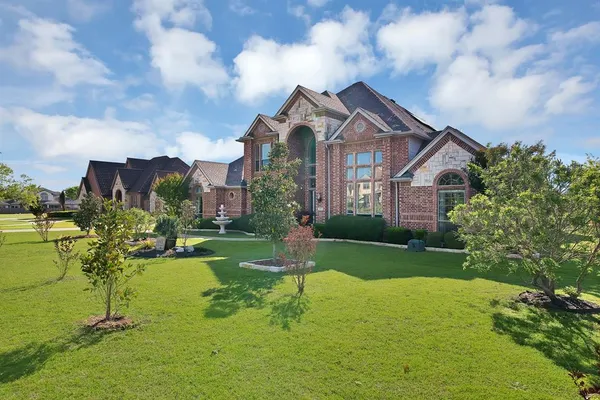 $699,000 | 1611 Mustang Court, Cedar Hill, TX 75104
