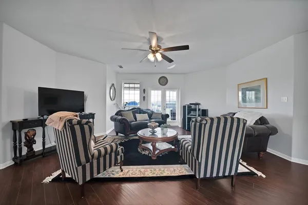 $699,000 | 1611 Mustang Court, Cedar Hill, TX 75104