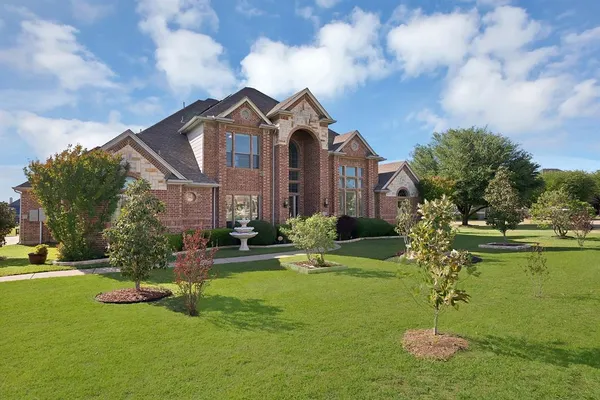 $699,000 | 1611 Mustang Court, Cedar Hill, TX 75104