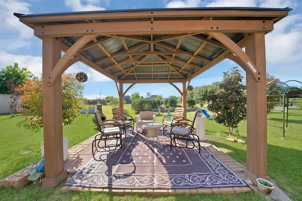 $699,000 | 1611 Mustang Court, Cedar Hill, TX 75104