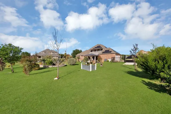 $699,000 | 1611 Mustang Court, Cedar Hill, TX 75104