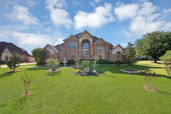$699,000 | 1611 Mustang Court, Cedar Hill, TX 75104