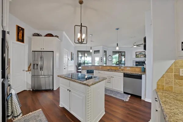 $699,000 | 1611 Mustang Court, Cedar Hill, TX 75104