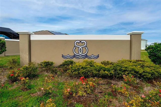 $295,000 | 5055 Captain Davis Drive, Wimauma, FL 33598