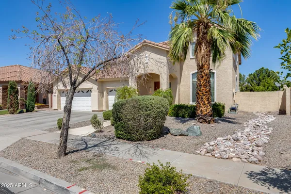 $675,000 | 7604 North 87th Drive, Glendale, AZ 85305