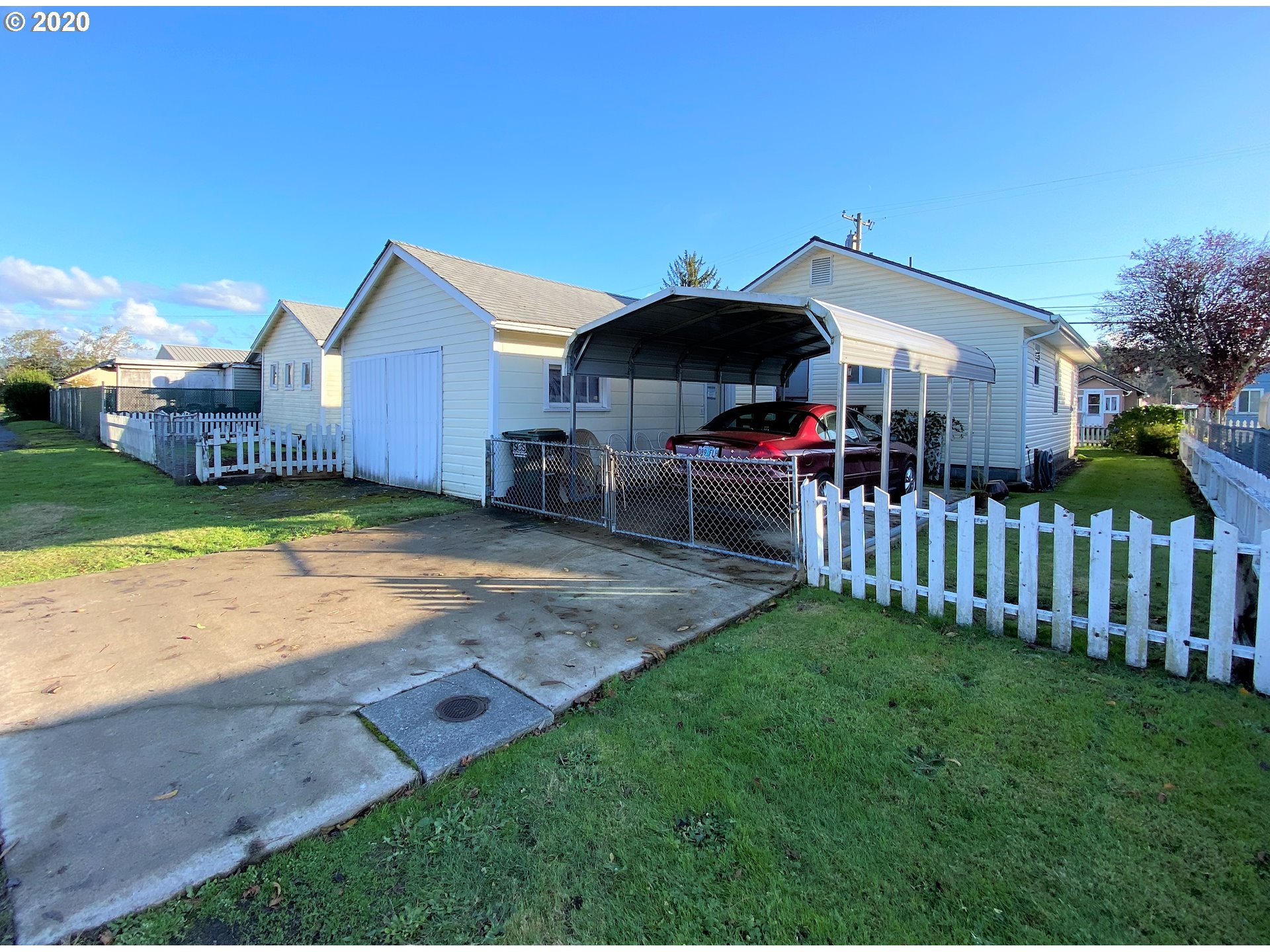 783 Laurel Avenue Reedsport, OR 97467 - Photo 4 of 24 Gallery Image 4