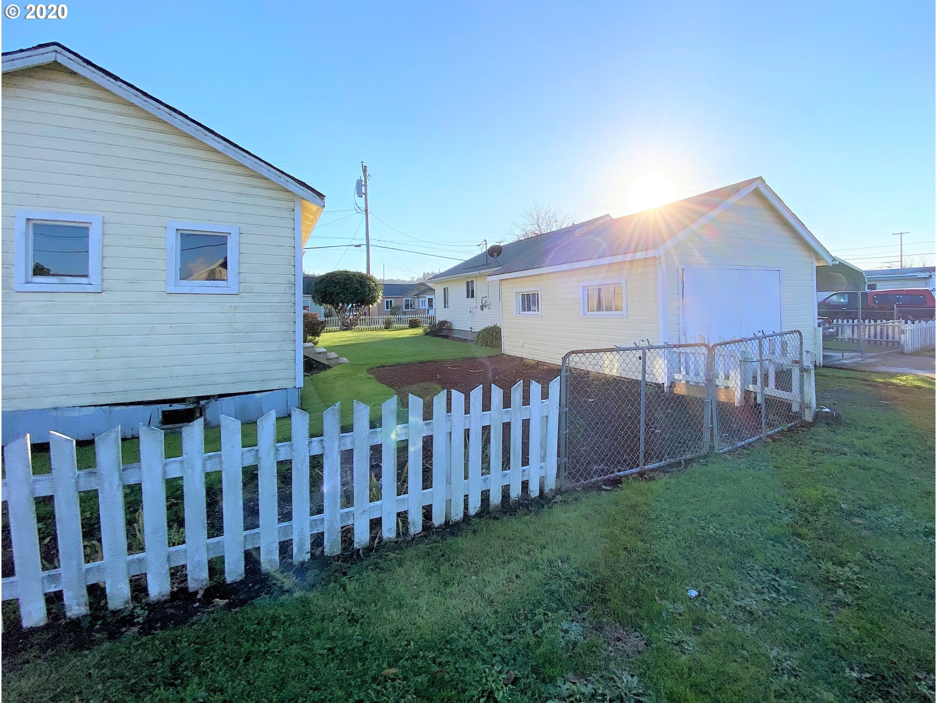 783 Laurel Avenue Reedsport, OR 97467 - Photo 5 of 24 Gallery Image 5
