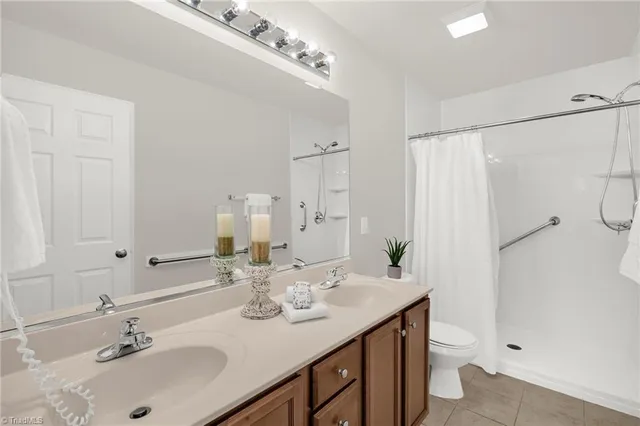 $265,000 | 706 Chas Court, High Point, NC 27265